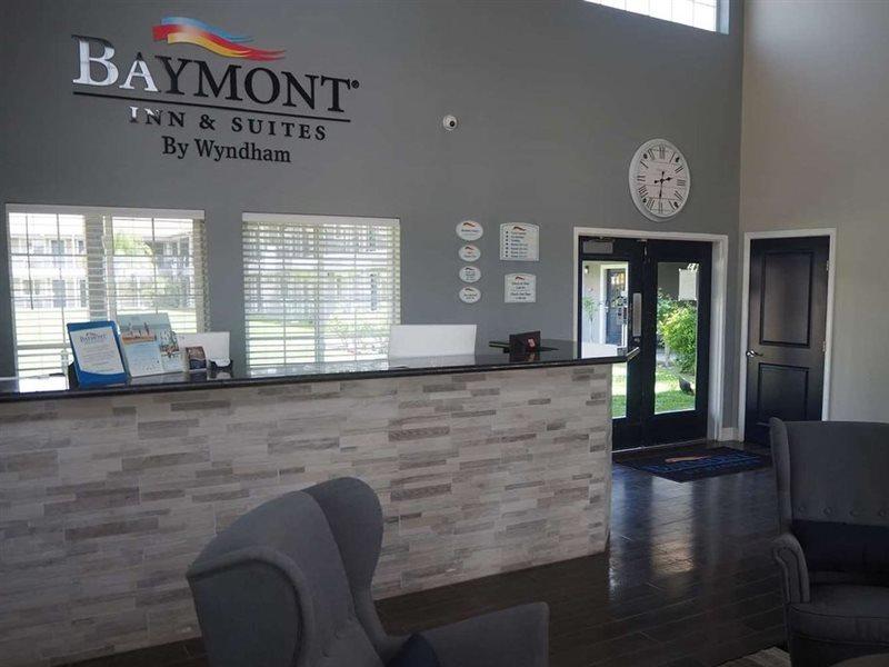 Baymont By Wyndham Yuba City Hotel Exterior photo