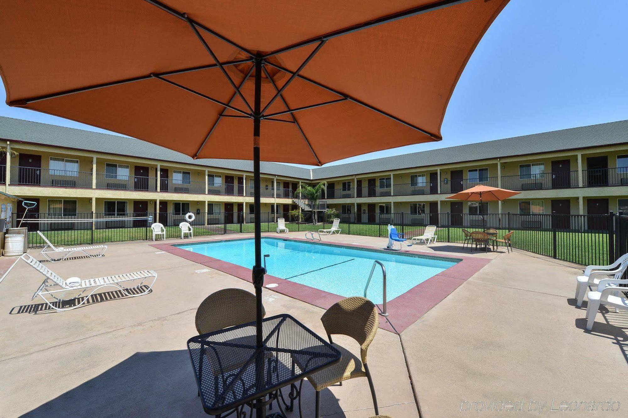 Baymont By Wyndham Yuba City Hotel Exterior photo